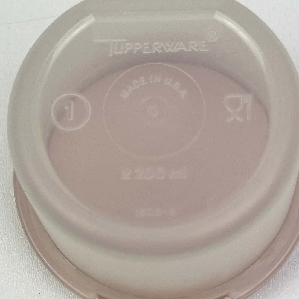 Tupperware Snack Cups 4 oz. Container 1807 Pink Lid Vintage Sure Seal